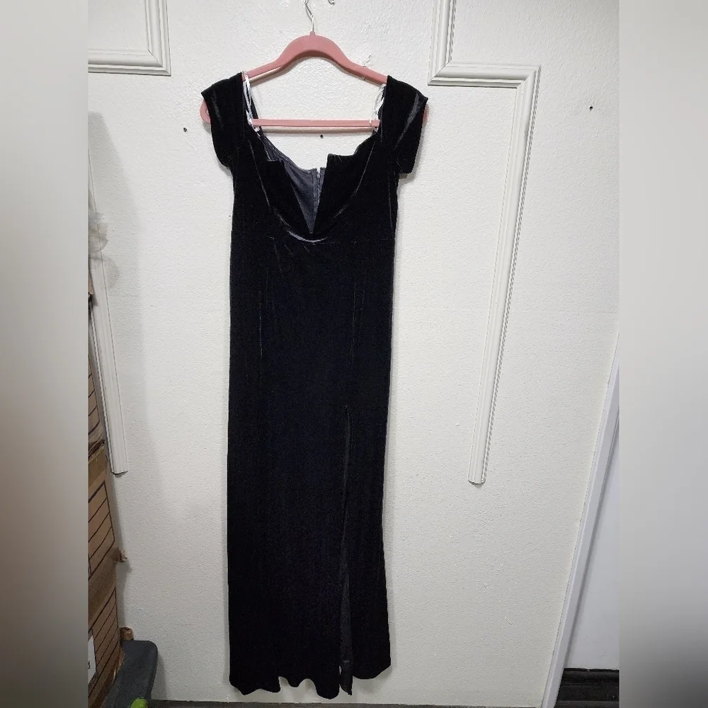 Lulus Captivating Silhouette Black Velvet Off-the-Shoulder Maxi Dress L Wedding